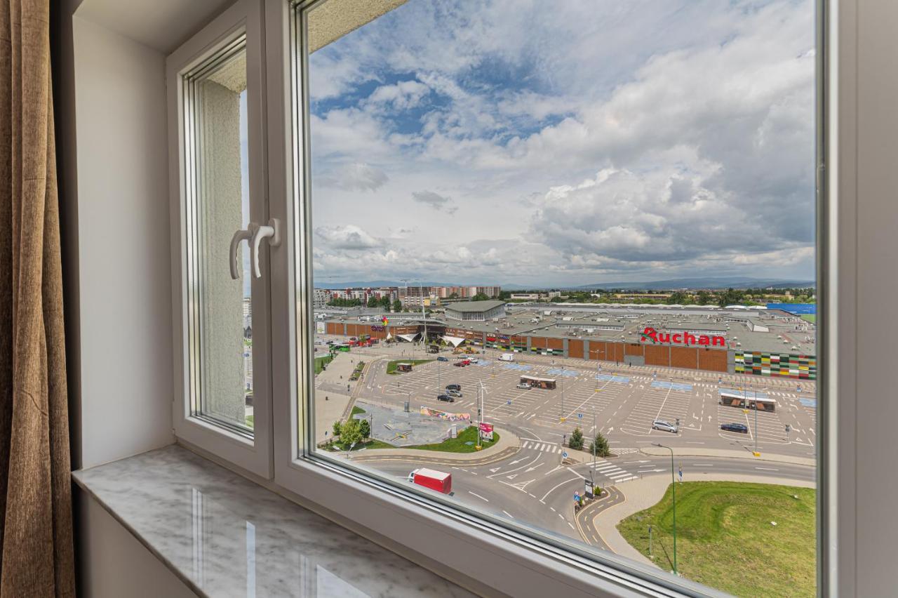 Coresi Modern Apartment Brasov Exterior photo